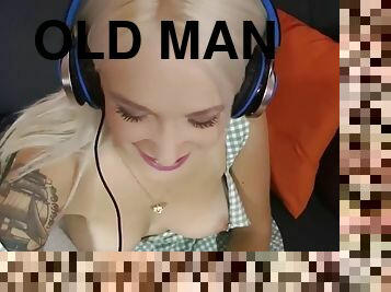 Brit gives old man head