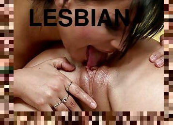 Lesbians Nikitta and Angelina gives shaved pussies nice licking