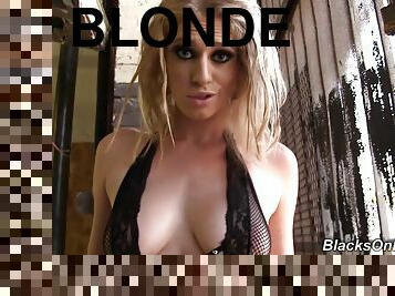 Reality backstage video with sizzling blonde Allie James