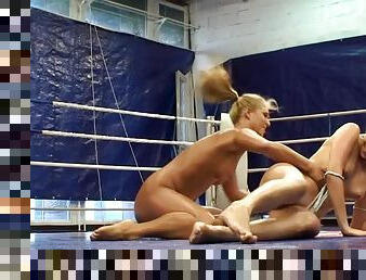 Naked sirens Teena and Linda Ray are hot fighters