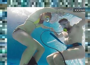 Underwater blowjob and handjob from Polina Rucheyok