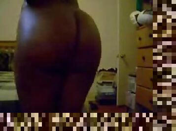Ebony Babe Films Herself Shaking Her Ass in Homemade Video