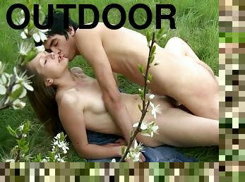 Great Outdoor Sex With The Blonde Teen Klara