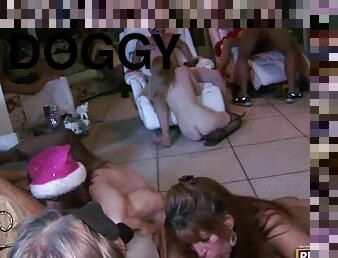 Sex Party Fro Hot Ladies With A Real Need For Hard Cock