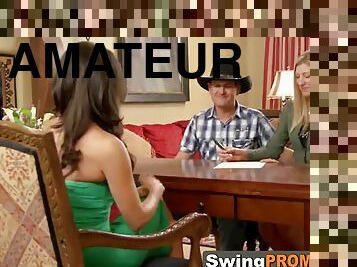 Sexologist welcomes american swingers to the swing house in las vegas
