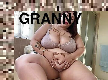 isoäiti-granny, isot-upeat-naiset, pikkuhousut, soolo