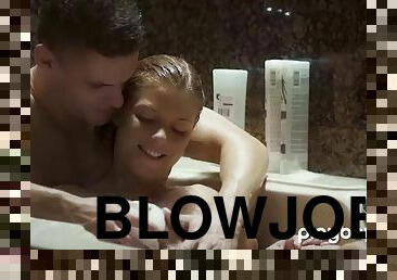 European beauty teen blows her boyfriend in the bath