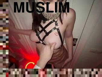 Muslim wife in Arab mask fucked hard with husband on a romantic date