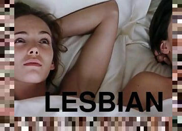 Claire Keim and Agatha de la Boulaye in lesbian love scenes