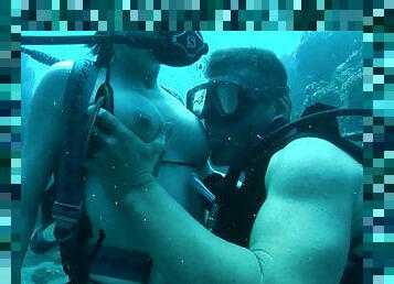 Underwater porn fetish for the busty beauty on her holiday