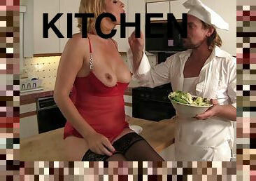 The new chef makes her lunch then spears her pussy