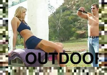 He fucks the great blonde chick outdoors