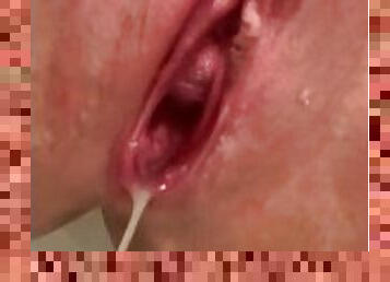 Hot wife pushing out morning creampie - Closeup! Wet spread creampie