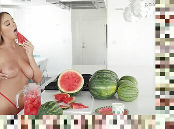 The food fetish before sex are very welcome for blonde Alexis Adams