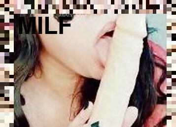 Milf has fun while her husband is away. blowjob and big tits.Giarda il video completo su UVIU e OF