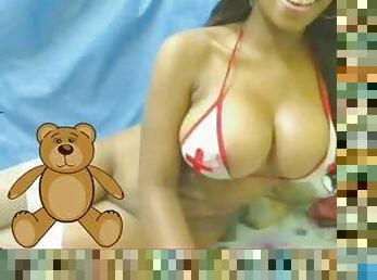 Huge titties on a black girl on webcam