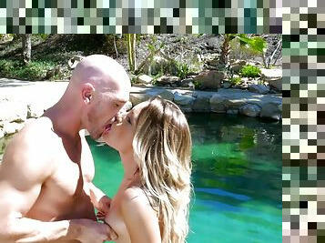 Outdoor fuck in the sun with busty Kissa Sins