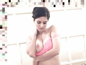 Sunny Leone striptease from pink lace lingerie