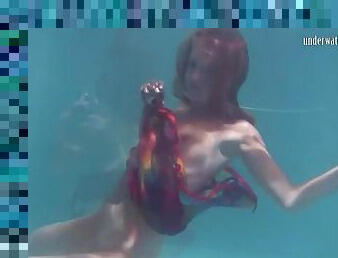 Lean teen body is sexy underwater