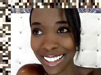 Horny Sexy Ebony Squirts On Cam