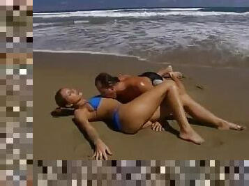 Anal Sex Under the Sun at the Beach with Hot Jennifer Stone