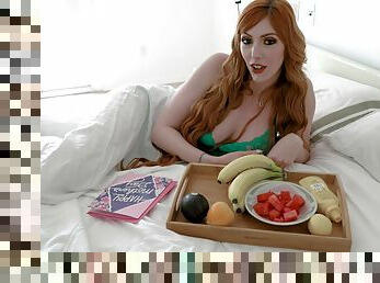 After breakfast, amazing Lauren Phillips wants to eat friend's big shaft