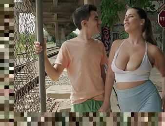 Outdoors quickie with natural tits stranger Lady Lyne in HD video