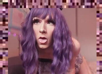 Cassie Moans strip show on webcam