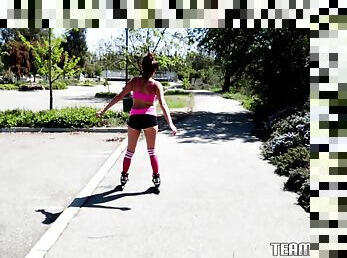 Rollerblading beauty gives head in the car and fucks at home