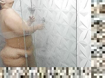 Big ass of beautiful bbw in the shower