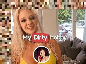MyDirtyHobby - Stepdaughter masturbates with a dildo in front of stepdad