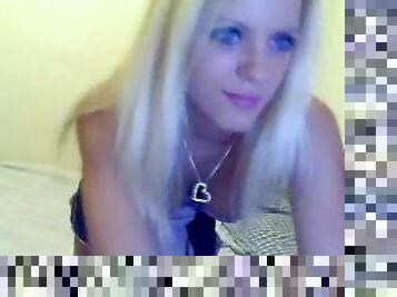 Splendid blonde babe does a webcam dance