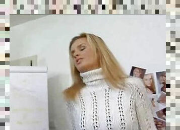 Girl in a sweater stretches and fucks