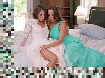 Adriana Chechik craves for lesbian sex with hot Abigail Mac