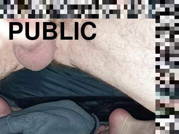 papa, masturbation, pisser, public, amateur, ejaculation-sur-le-corps, gay, britannique, toilette, solo