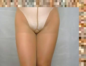 Crossdresser pantyhose and white panties 011