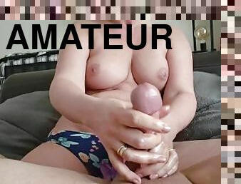 Amateur couple quick  jerk off. Milf make me cum