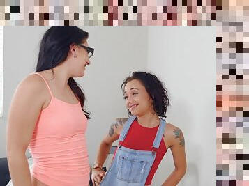 Cuties Holly Hendrix and Alissa Avni savor a girl-on-girl endeavor