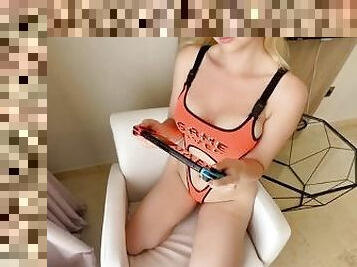 Gamer Roommate Can't Stop Playing Switch While She's Getting Fucked