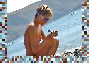 Naked hottie voyeur beach video