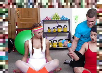 Jade Presley wraps up a workout with a babe and their trainer