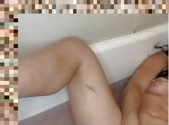 Amateur Teen riding dildo in bathtub