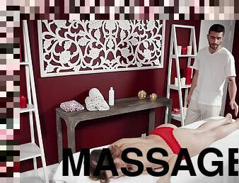 Massage leads amateur with nice ass to crazy fuck rounds