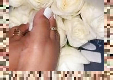 Pretty Toes and Roses for a birthday ???? queen