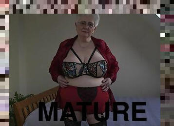 Solo mature woman wearing lingerie having fun - Caroline V.