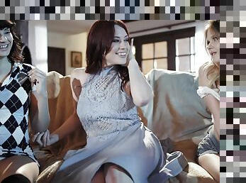 Lesbian threesome on the sofa with Jessica Ryan & Leda Lotharia