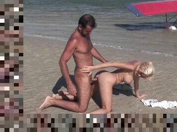 Tetas grandes, Al aire libre, Coño (Pussy), Mamada, Madurita caliente, Estrella del porno, Playa, Rubia, Afeitada, Cowgirl