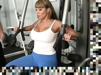 Gros nichons, Mature, Milf, Hardcore, Pornstar, Couple, Horny, Salle de gym