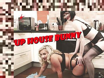 G cup house bunny