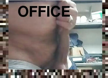 Masculine Bear Daddy Cums in the Office